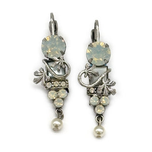 ER- Flower vine earrings -$59