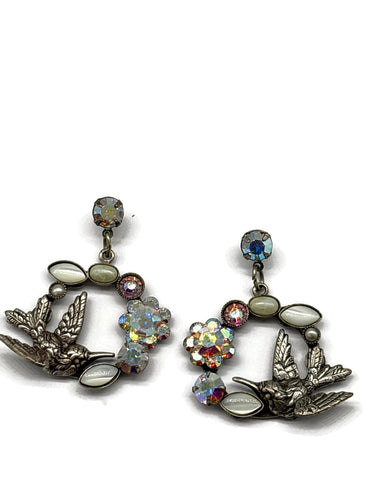 ER-37 40TH BDAY Humming bird Hoops