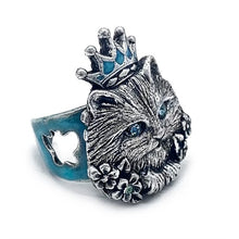 Load image into Gallery viewer, Kitty with a crown statement ring