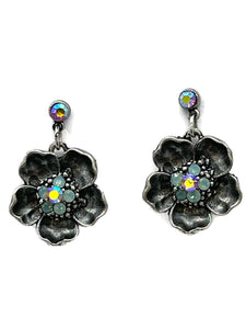 Flower drop earrings