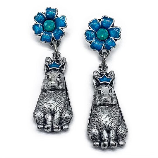 Rabbit with crown earrings
